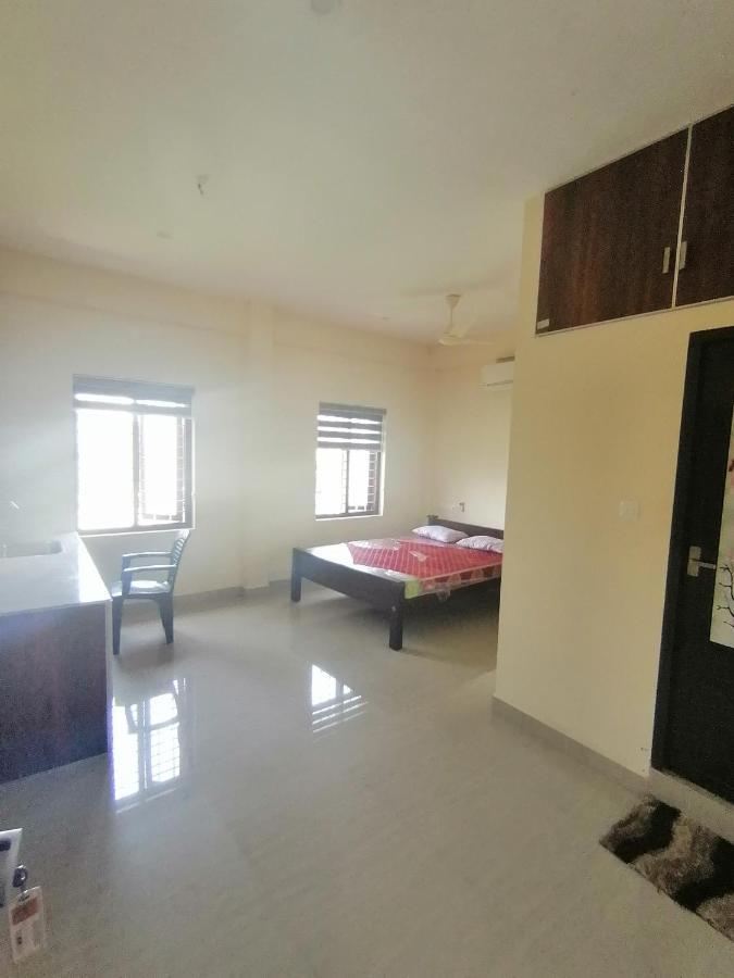 Queens Residency Thrissur Екстер'єр фото